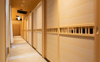 渋谷 天婦羅 ふじもと/フジモトの店内1